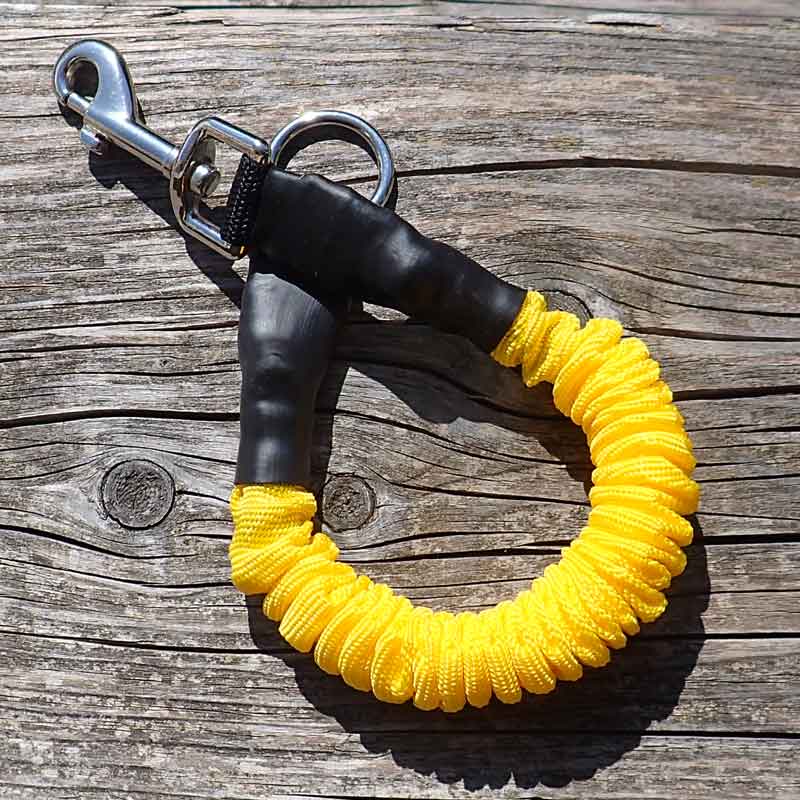 Ruckfrei - no-pull leash adapter for dogs. Yellow anti-pull bungee-leash system.